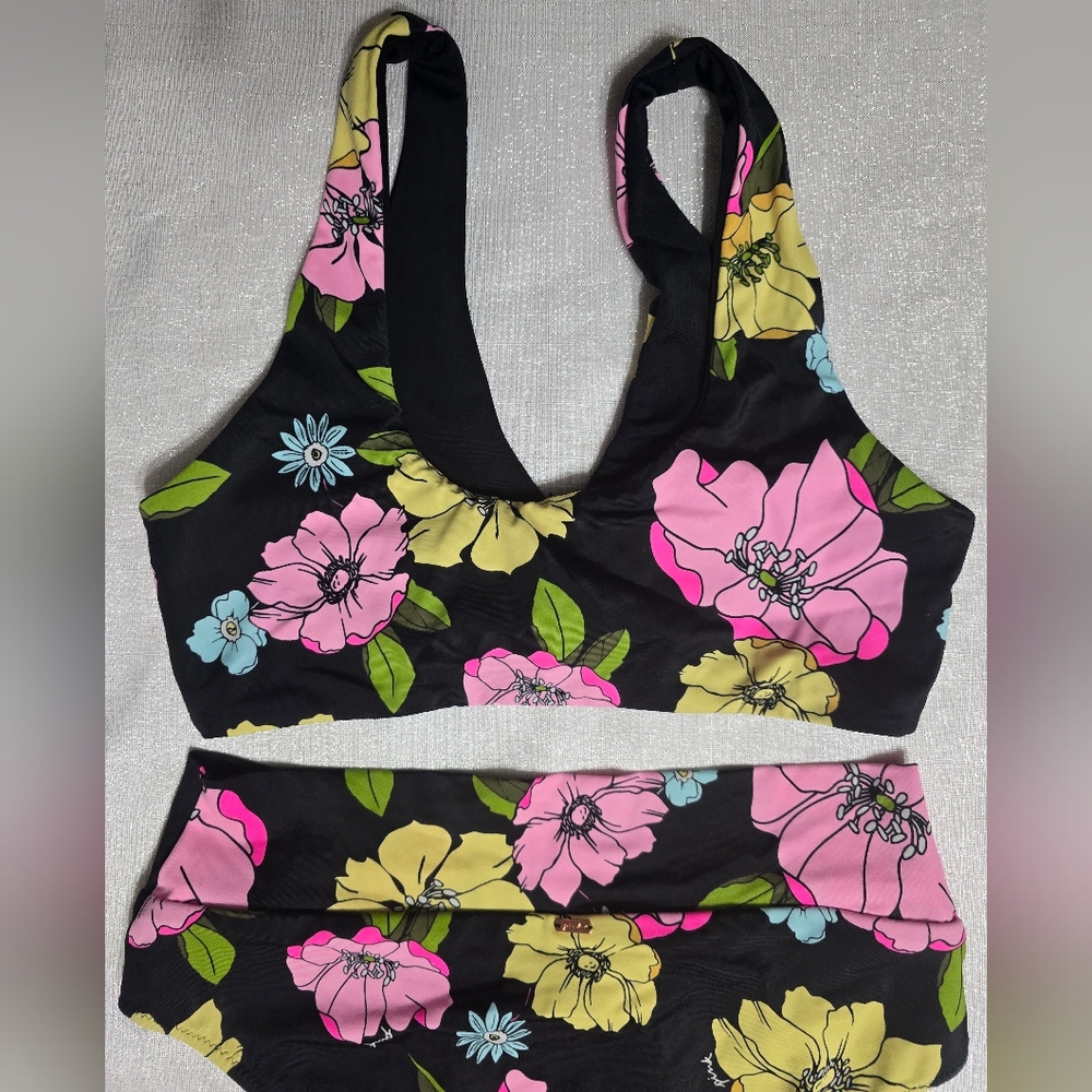 Victoria's Secret Floral Bikini Top & Botton Set - Picture 6 of 15